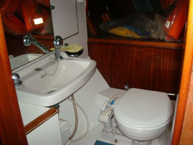 [Immagine: 201221385959_swala bagno prua.JPG]